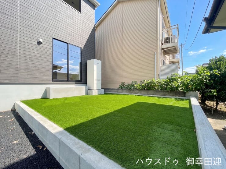 ■遊びと安らぎの多目的空間■子どもが安全に遊べ、ペットと触れ合い、大人も自然に癒やされる、暮らしを彩るスペースです。