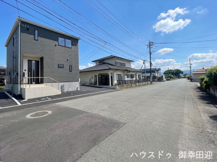 ■理想を叶える新しい暮らしの舞台■高いデザイン性と機能性を兼ね備えた住まい。ここで、家族の新しい物語が始まります。