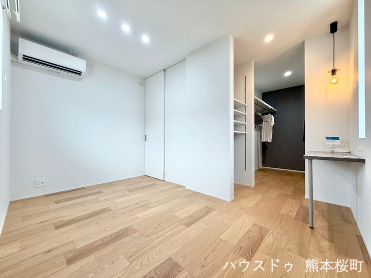 ■2階6帖洋室■心からリラックスできる静けさ、上質な眠りで、毎日をリセットします。明日への活力を養う空間です。