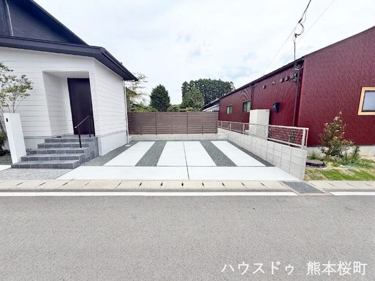 ■車と趣味の幅が広がる場所■単なる駐車スペースではない、洗車やタイヤ交換、DIYにも使える多目的な屋外スペースです。