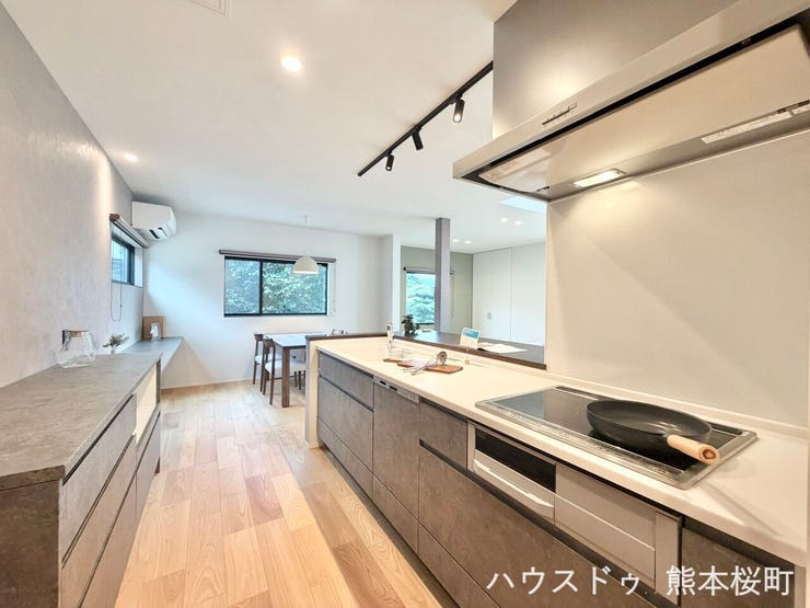 ■家族の「美味しい」が集まる舞台■高い機能性と美しいデザインを両立。料理する人も、待つ人も、笑顔になれる場所です。