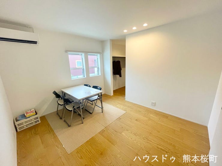 ■2階洋室①■心からリラックスできる静けさ、上質な眠りで、毎日をリセットします。明日への活力を養う空間です。