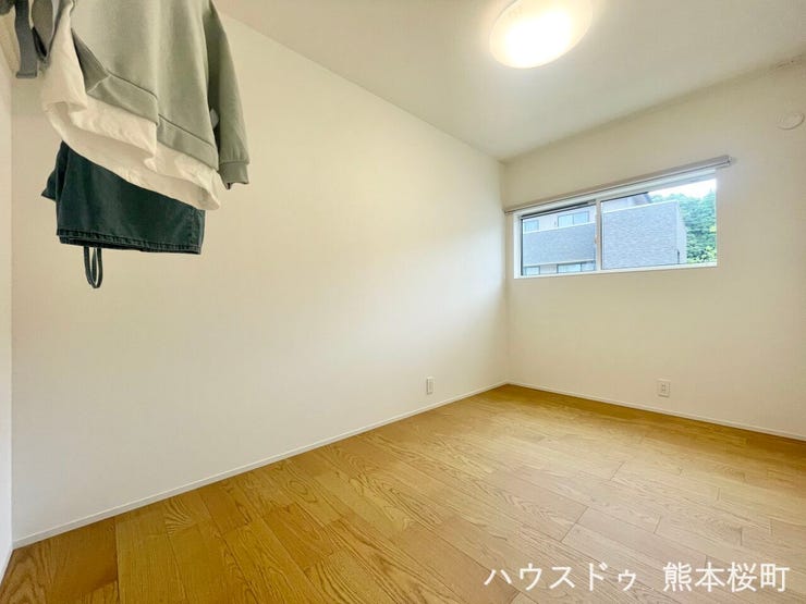 ■2階洋室②■寝室、書斎、趣味の部屋。家族の成長やライフスタイルに合わせ、様々な使い方ができる快適な空間です。