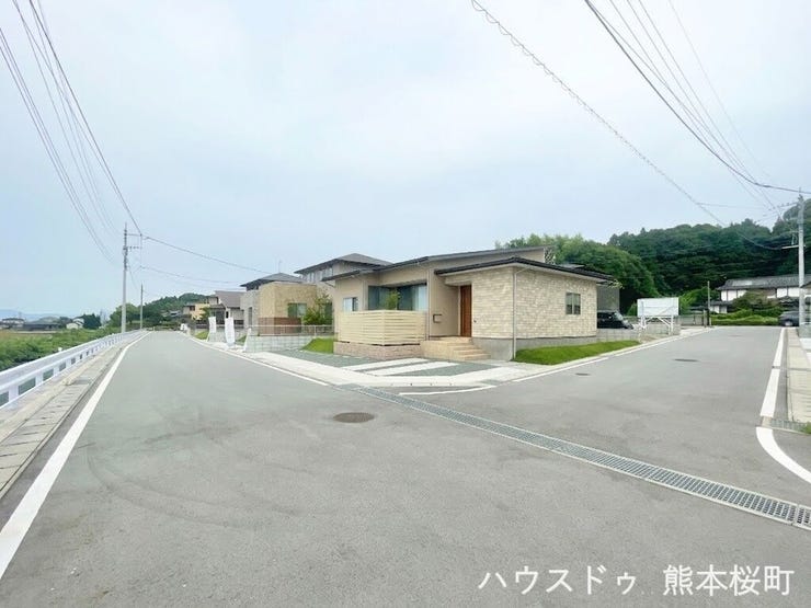 ■理想を叶える新しい暮らしの舞台■高いデザイン性と機能性を兼ね備えた住まい。ここで、家族の新しい物語が始まります。
