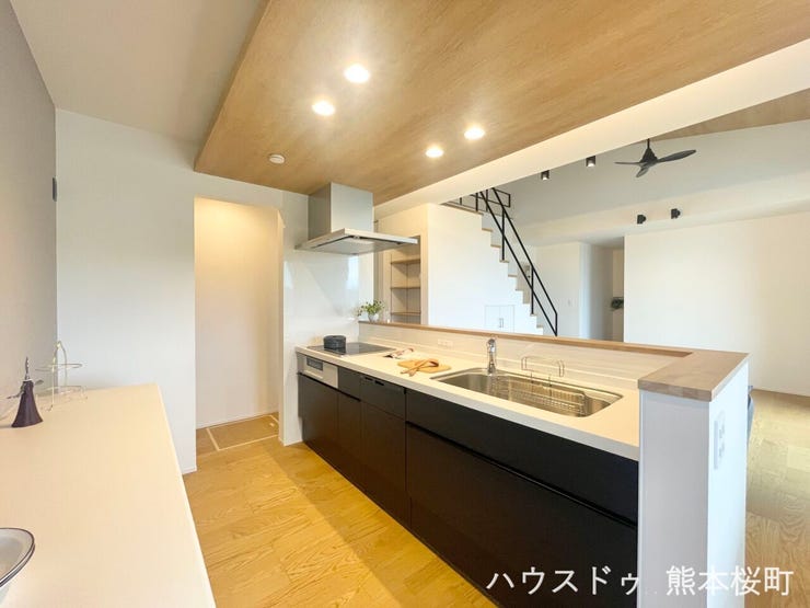 ■家族の「美味しい」が集まる舞台■高い機能性と美しいデザインを両立。料理する人も、待つ人も、笑顔になれる場所です。