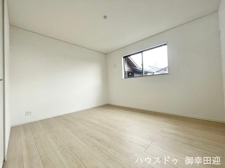 ■2階7.5帖洋室■心からリラックスできる静けさ、上質な眠りで、毎日をリセットします。明日への活力を養う空間です。
