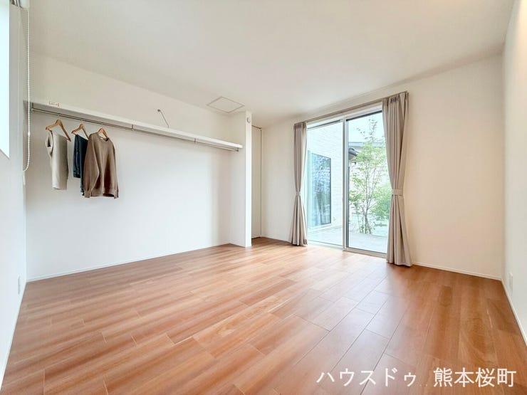 ■1階洋室■心からリラックスできる静けさ、上質な眠りで、毎日をリセットします。明日への活力を養う空間です。