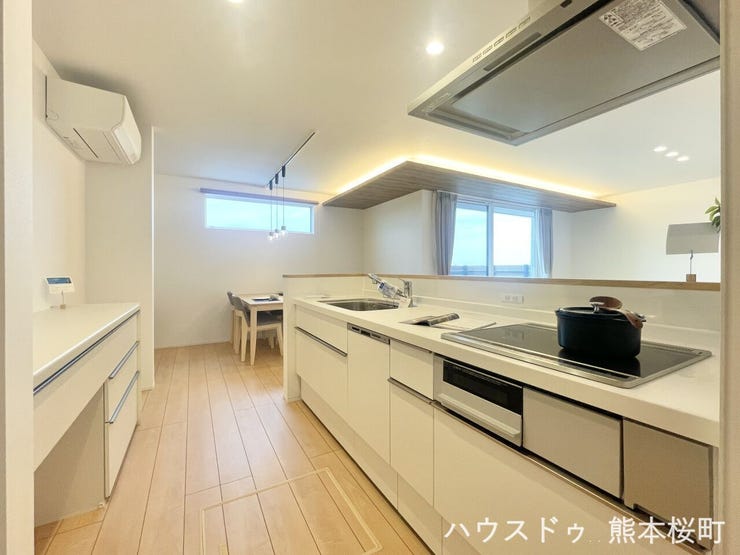 ■家族の「美味しい」が集まる舞台■高い機能性と美しいデザインを両立。料理する人も、待つ人も、笑顔になれる場所です。