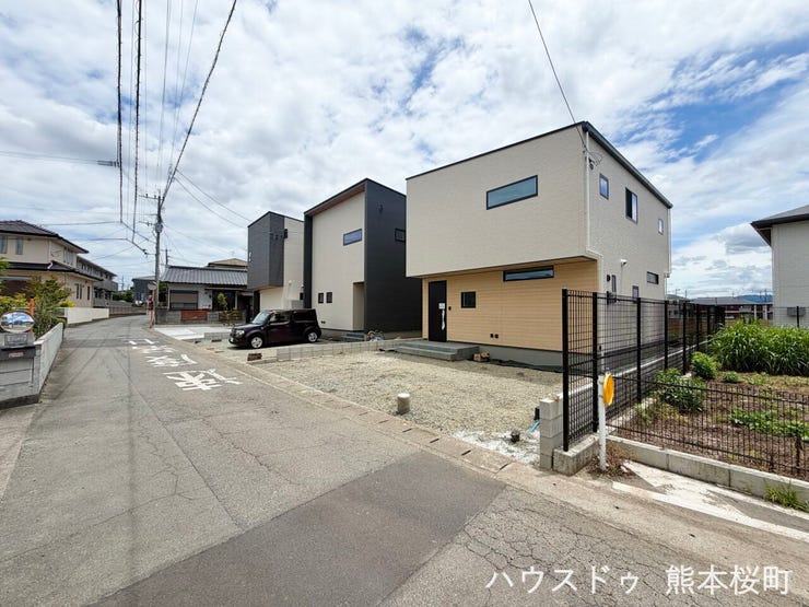 ■理想を叶える新しい暮らしの舞台■高いデザイン性と機能性を兼ね備えた住まい。ここで、家族の新しい物語が始まります。