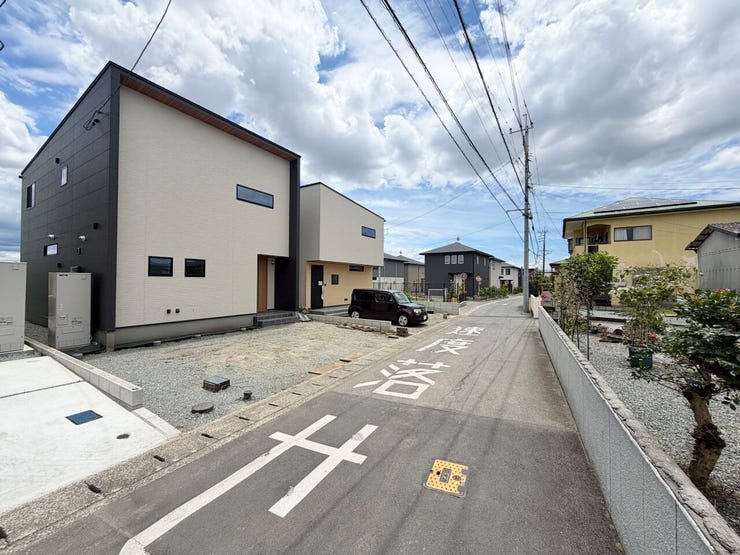 ■理想を叶える新しい暮らしの舞台■高いデザイン性と機能性を兼ね備えた住まい。ここで、家族の新しい物語が始まります。