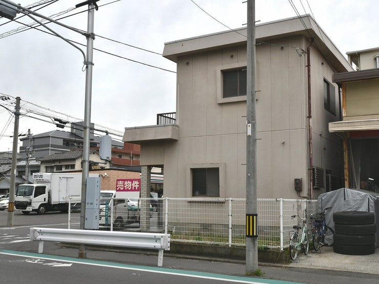 外観を北西側より撮影