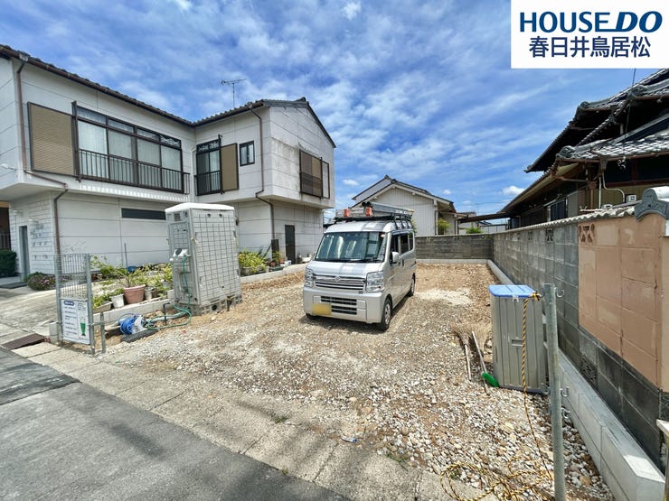 【外観】
◇6月17日撮影 外観写真◇
篠木町4丁目の閑静な住宅街に限定1棟で新築戸建ての登場です!小学校・中学校まで徒歩10分圏内なので、小さなお子様の通学も安心できる距離♪子育て世帯にもおすすめです♪