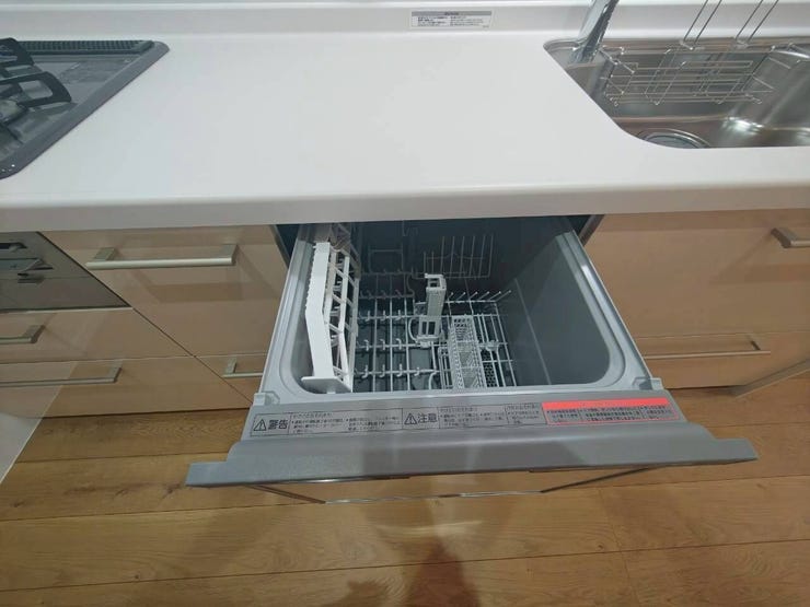 清潔に洗い上げてくれる食洗器完備!