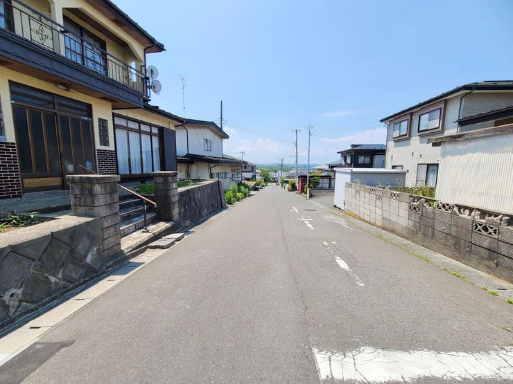 現地(2026年6月)撮影
◎建築条件無し◎
詳細は、ハウスドゥ 八戸田向までお気軽にお問い合わせくださいませ♪