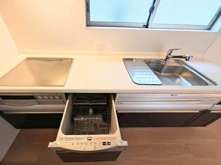 食洗器付きで便利です!
IHなので掃除もしやすいです!