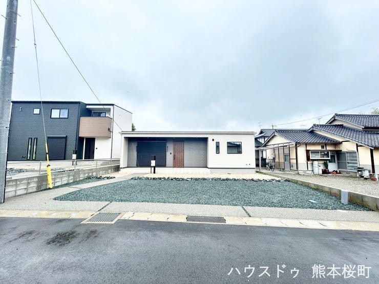 ■車と趣味の幅が広がる場所■単なる駐車スペースではない、洗車やタイヤ交換、DIYにも使える多目的な屋外スペースです。