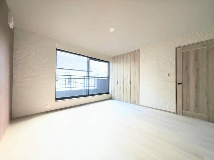 3階の洋室です!
収納が多いお部屋です!
