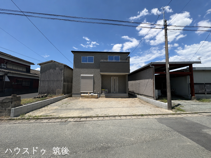 【外観】
小学校徒歩3分×2WIC収納|収納豊富な4LDK住宅
完成間近です。
お気軽にお問合せください♪