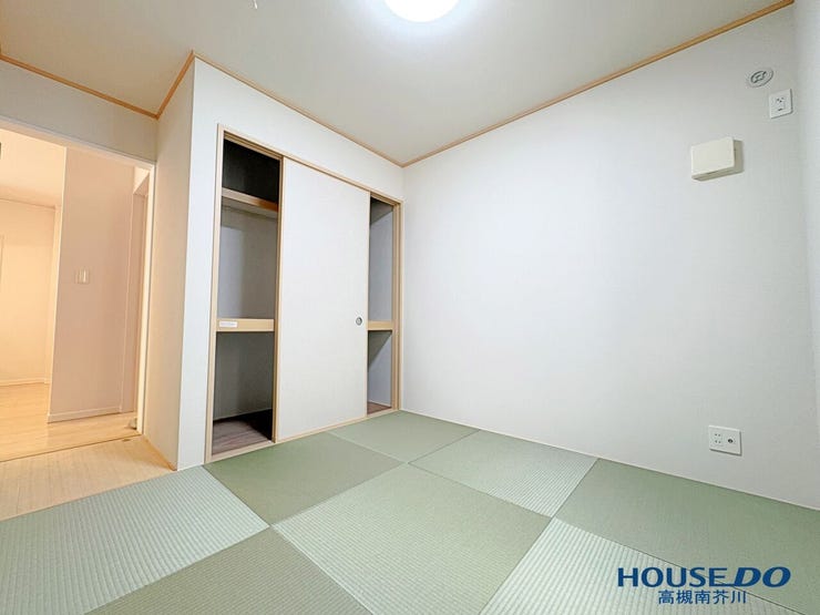 美しい「市松模様」を描いた畳の和室