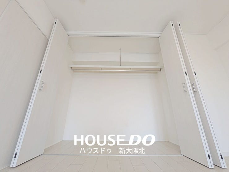 ■大容量のクローゼット!
■お洋服はもちろん、小物や季節家電も収納できてお部屋がスッキリと片付きます!