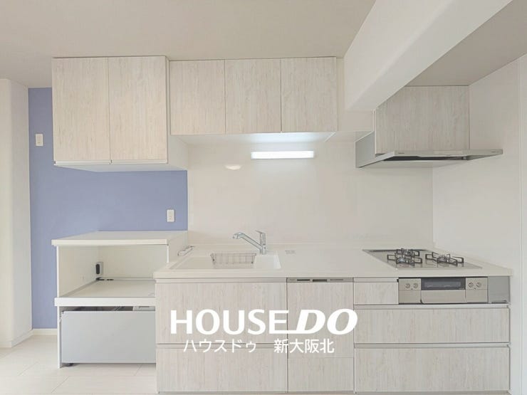 ■壁付きのキッチンで食器棚などの家具を配置!より生活しやすい空間に◎
■デッドスペースができにくいため、リビングやダイニングを広く使えるのも魅力です!