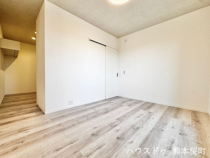 ■2階6.5帖洋室■心からリラックスできる静けさ、上質な眠りで、毎日をリセットします。明日への活力を養う空間です。