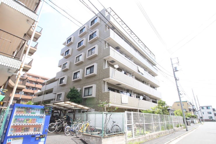 【外観】
始発駅利用可能!6階建てマンションです。