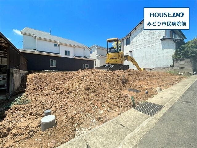 【外観】
【鳴海町エリア】建築条件なしの売土地になります。
名古屋市桜通線/野並駅まで徒歩20分
・名古屋市立片平小学校まで徒歩7分(約500m)
・名古屋市立千鳥丘中学校まで徒歩3分(約240m)