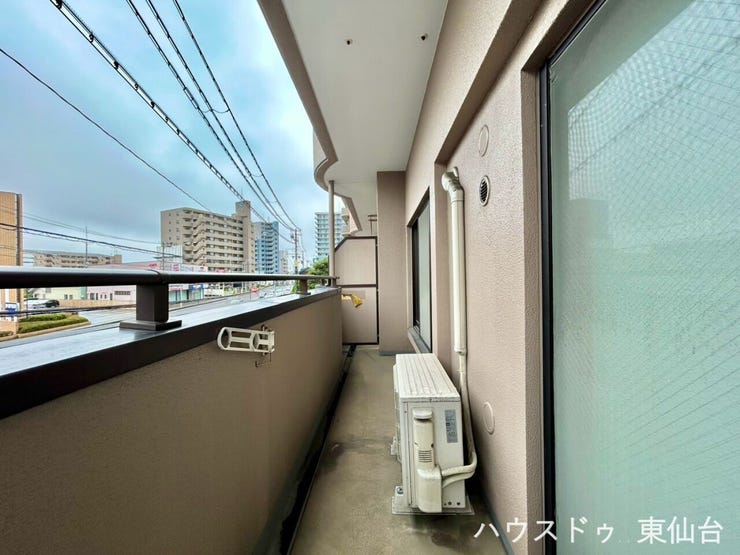 木目が空間に柔らかさをプラス。