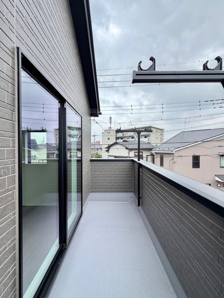 採光と通風のバランスがほどよく、晴れた日には洗濯物が良く乾きます。