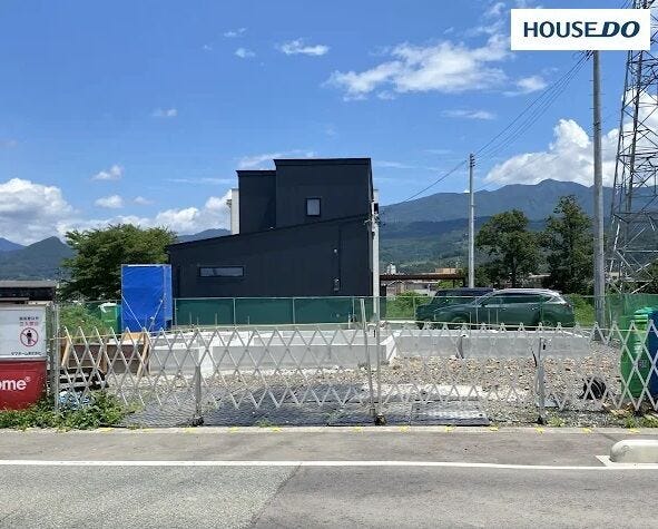 建築中。2026.7.16撮影。
