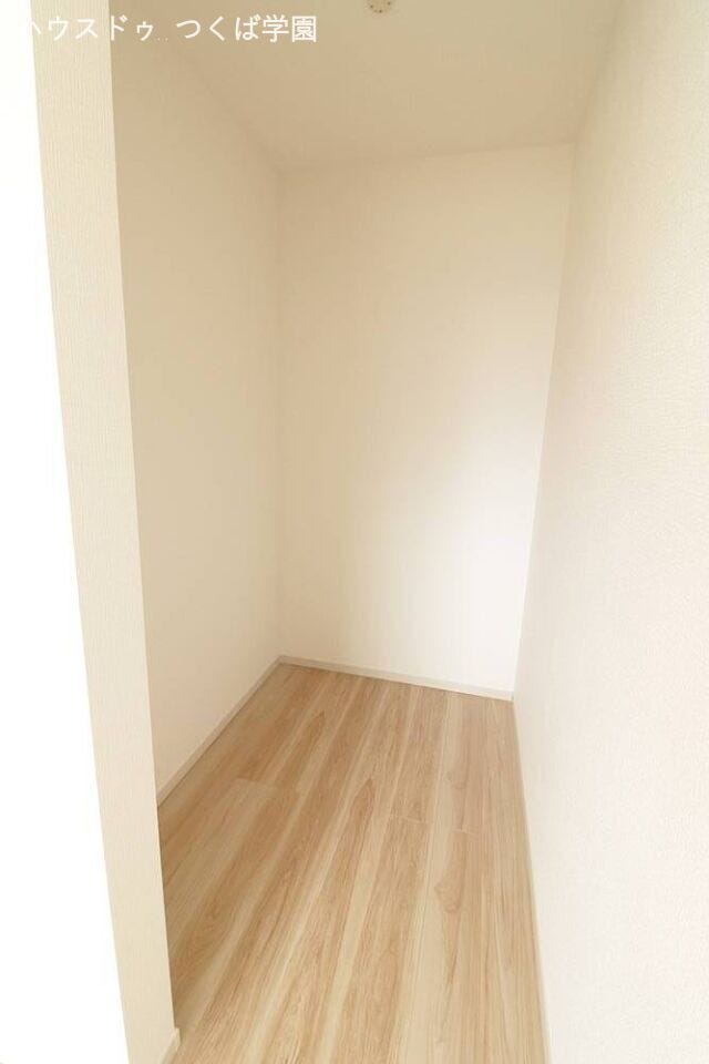 6.5帖洋室のWICです。