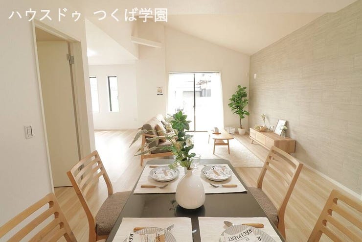 キッチンから眺めたLDKです。
家族と会話しながら料理ができます♪
