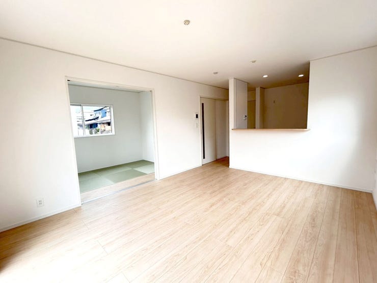 小倉南区上貫 新築戸建て♪オール電化♪コンビニまで徒歩約3分他商業施設多数で買物便利♪LDK15帖♪