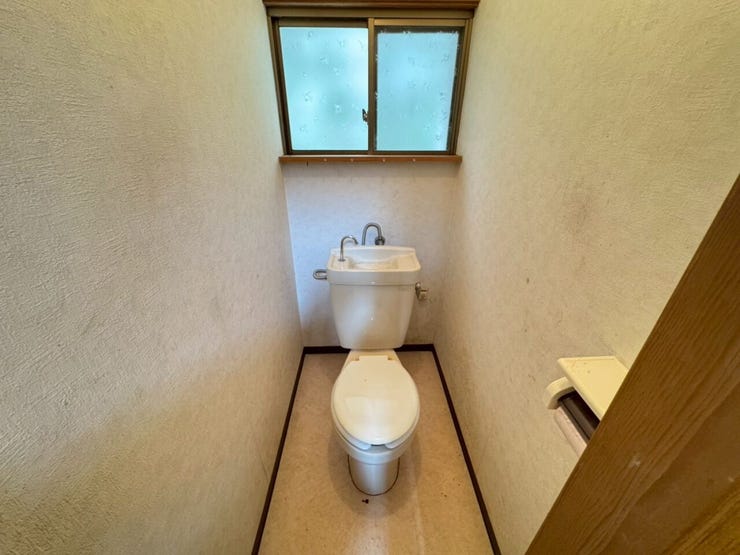小窓付きで換気良好