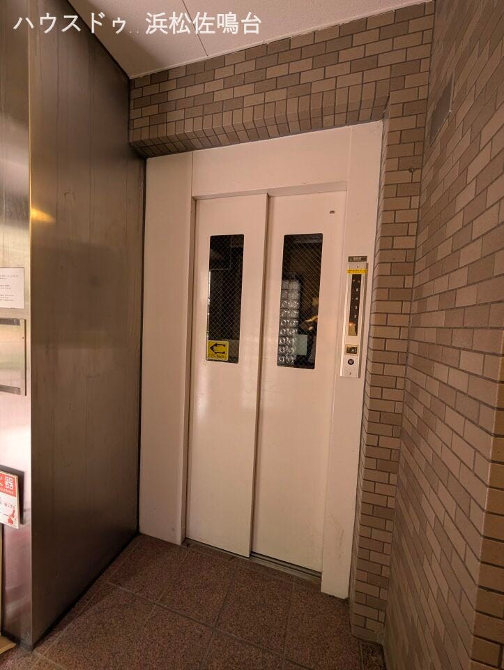 エレベーター1基