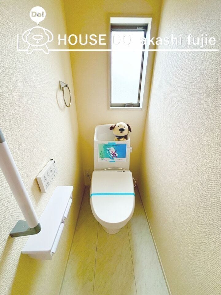 トイレには温水洗浄便座つき