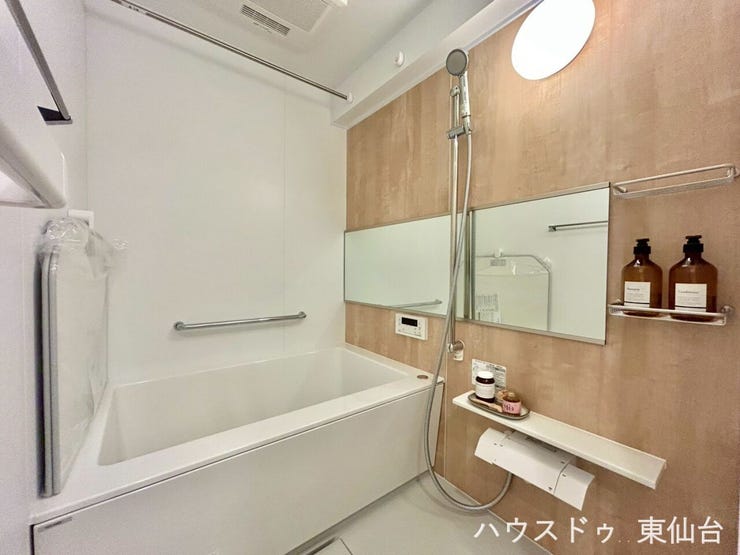 入浴以外はお洗濯物も乾かしてくれる働きもののお風呂です♪