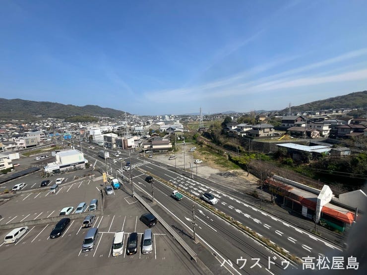 東向きで眺望良好!!