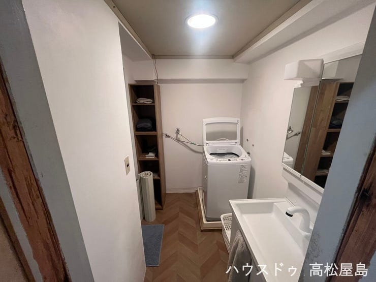 洗面化粧台取替済み!!