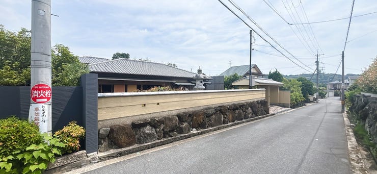 【外観】
「生駒駅」より徒歩23分の立地◎(現況は上物ありますが更地での引き渡しとなります)