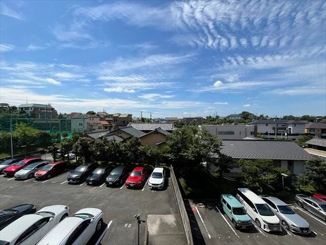 バルコニーからの眺望です。この街ならではの美しい風景を心ゆくまで享受してください。