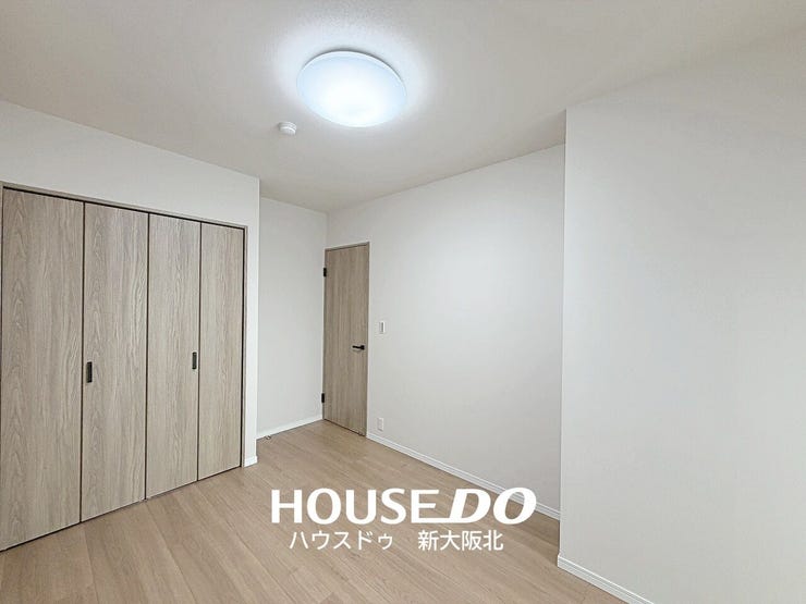 ■6帖洋室
■こちらはリビングを通らずに入室できる独立性の高いお部屋です!
■書斎や趣味のスペースとしてもお使いいただけます◎
