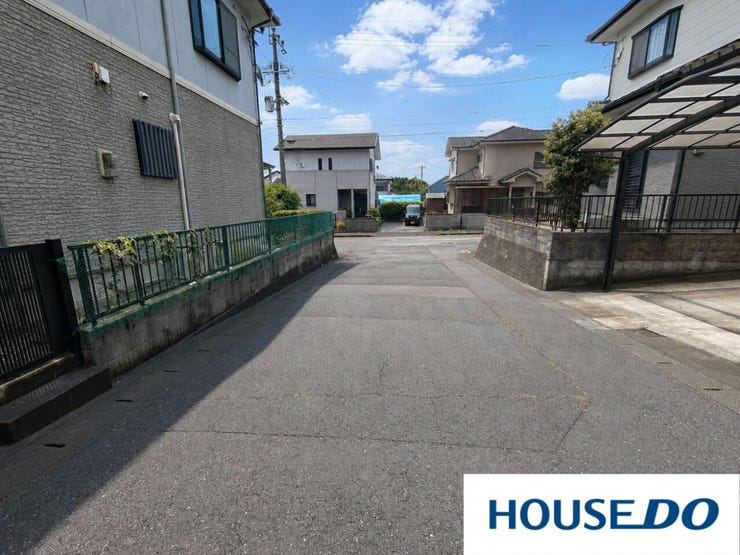 ※本画像は実際の外観写真をもとに、明るさや見やすさを調整した加工を施したイメージです。
実際の見え方とは多少異なる場合がございます。