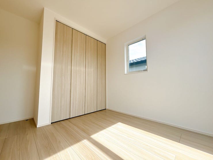 色合いに統一感のある、落ち着いた雰囲気のお部屋です。