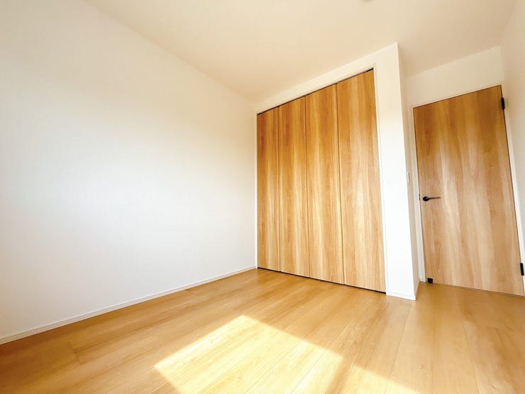 色合いに統一感のある、落ち着いた雰囲気のお部屋です。