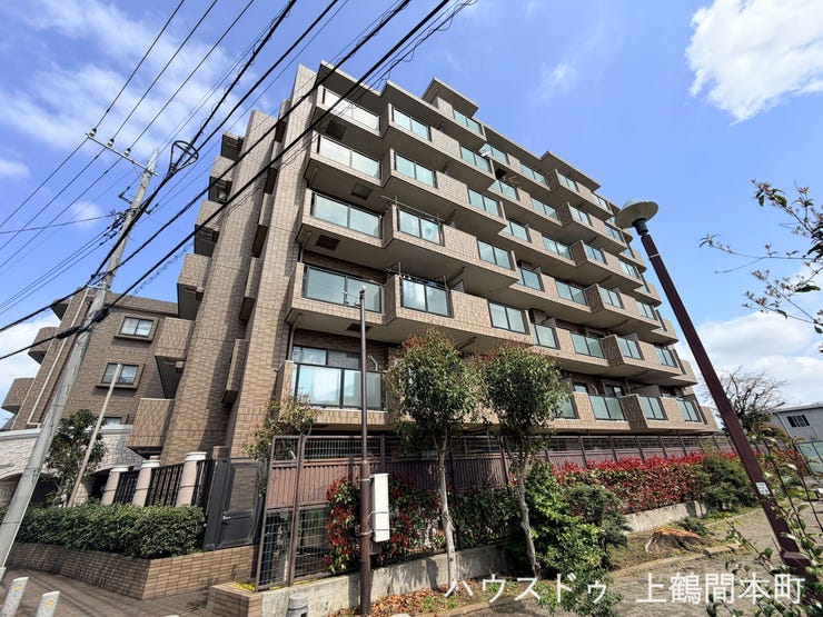 【外観】
シンプルで飽きのこないデザインが魅力の建売住宅外観
