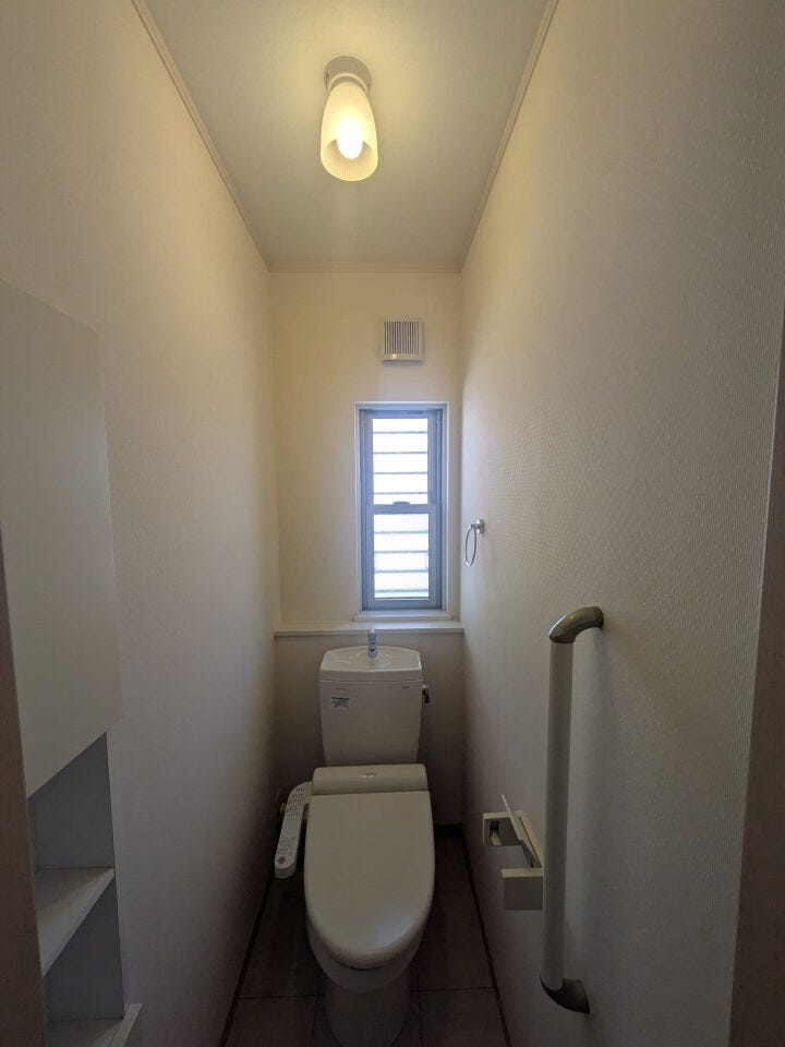 1Fトイレです
