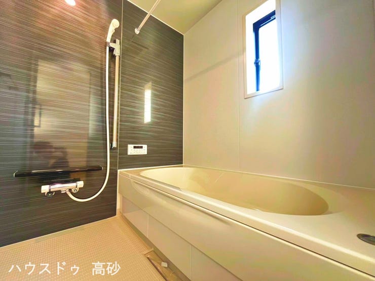 半身浴もゆっくり楽しめる広々浴室◎空気もこもらずいつもクリーンな浴室乾燥機付きです♪(撮影日:2026.6.18)