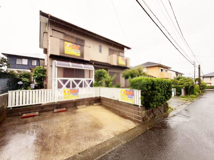 青葉台西1丁目 6LDK中古戸建て 6LDK中古戸建て♪駐車場並列4台分♪コンビニまで徒歩約6分♪青葉小まで徒歩約8分♪